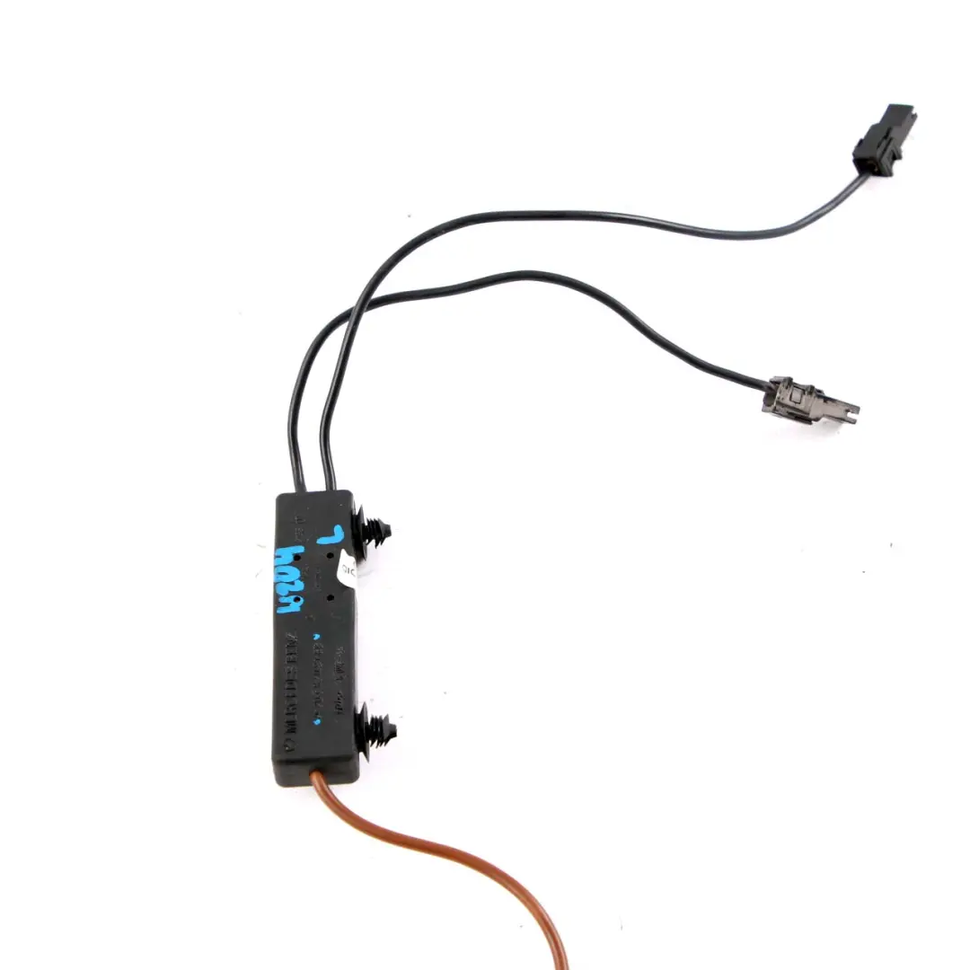  Mercedes-Benz C-Class W204 Left N/S Antenna Amplifier Filter Module - SKU A2048709189 - Part number A2048709189