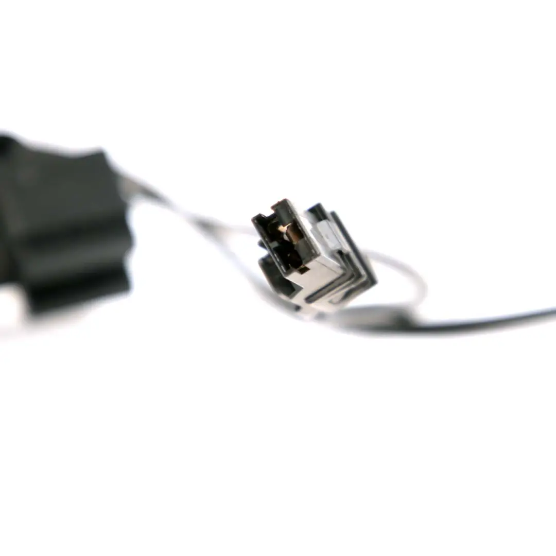 Mercedes W204 Antenne Droite Amplificateur Filtre Module - SKU A2048709289 - Numéro de pièce A2048709289