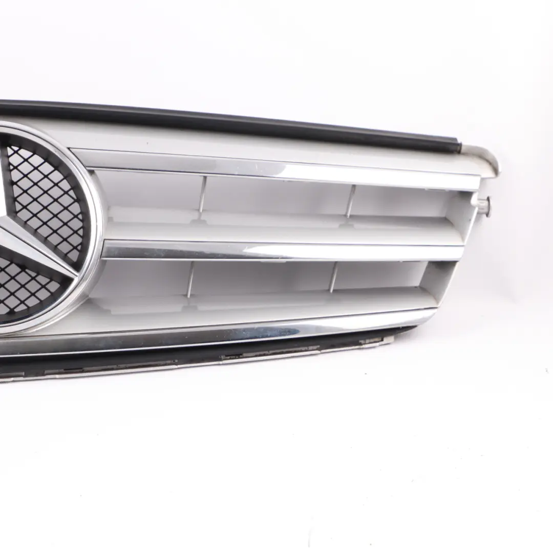 Mercedes W204 Capó Rejilla Delantera Radiador Beam Plata Cromo - SKU A2048800023 - Número de pieza A2048800023