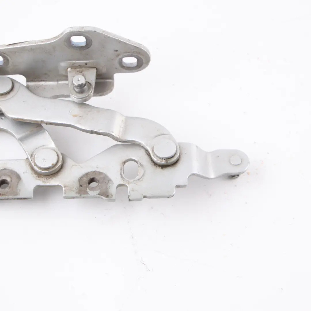 Mercedes W204 Coupe Charnière de capot gauche Capot Iridium Bright Silver 775 - SKU A2048800128-IRS - Numéro de pièce A2048800128