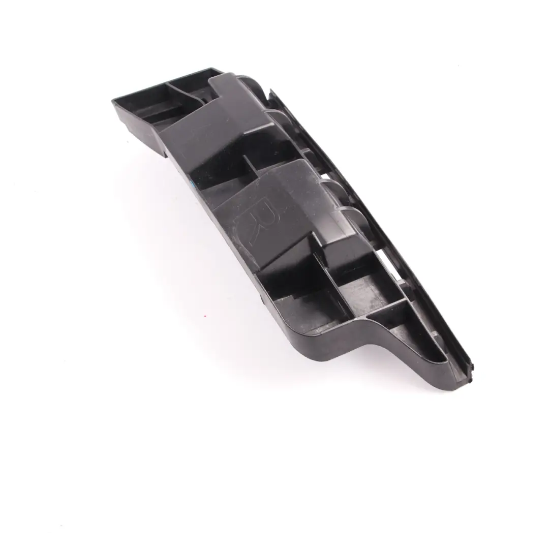 Staffa Paraurti Posteriore Destra Supporto Trim per Mercedes W204 con numero di parte A2048800603 Mercedes W204 Staffa Paraurti Posteriore Destra Supporto Trim - SKU A2048800603 - Numero di parte A2048800603