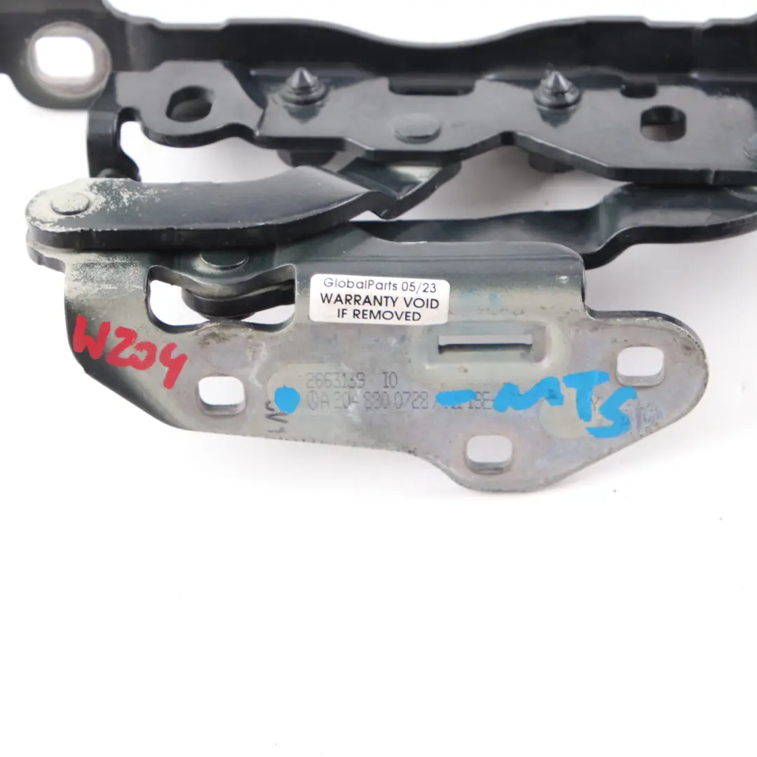 Charnière de capot avant gauche Magnetite Black 183 pour Mercedes W204 à propos du numéro de pièce A2048800728 Mercedes W204 Charnière de capot avant gauche Magnetite Black 183 - SKU A2048800728-MTS - Numéro de pièce A2048800728