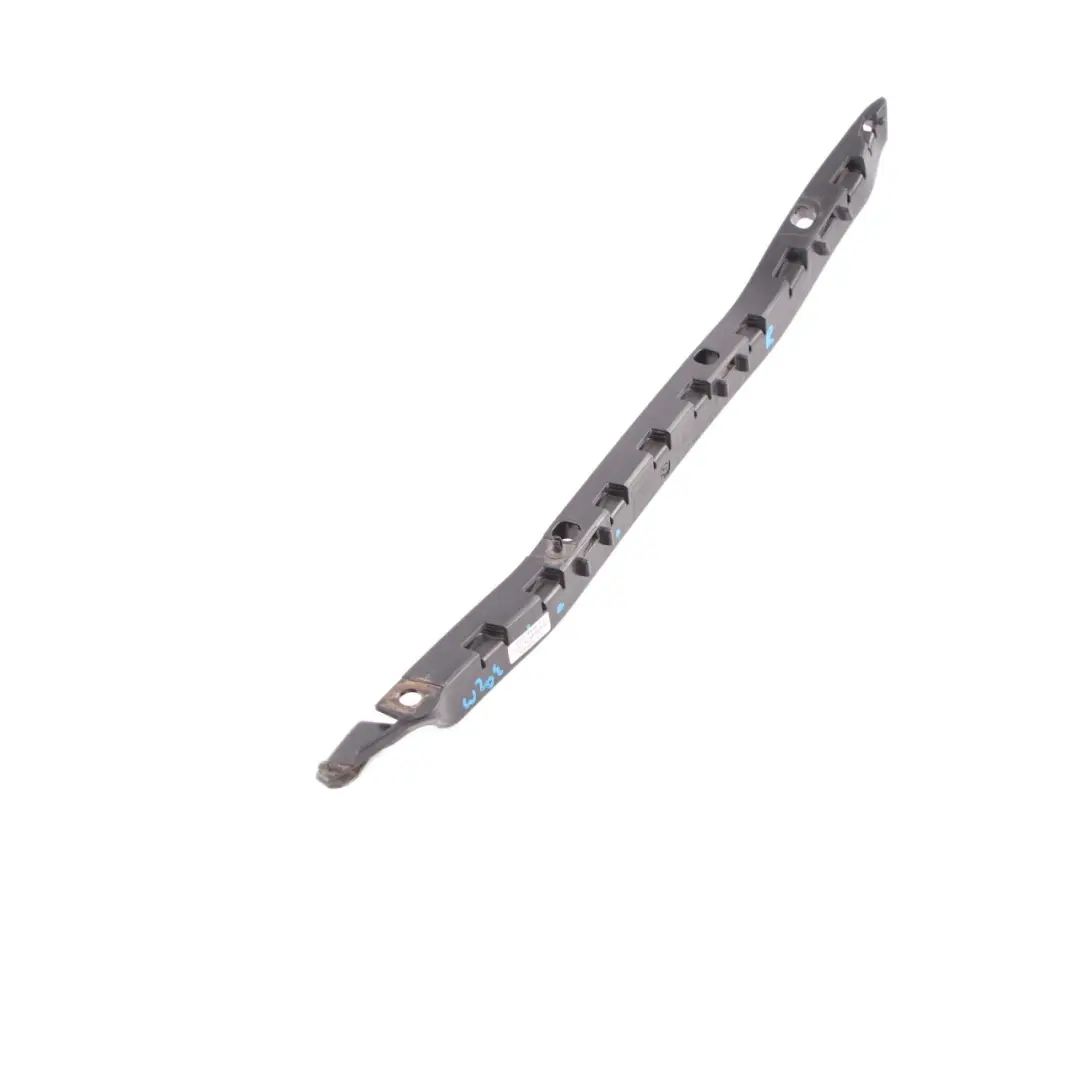 Mercedes W212 Parachoques Trasero Derecho Montaje Soporte Riel Trim A2128801230 - SKU A2048800830 - Número de pieza A2048800830