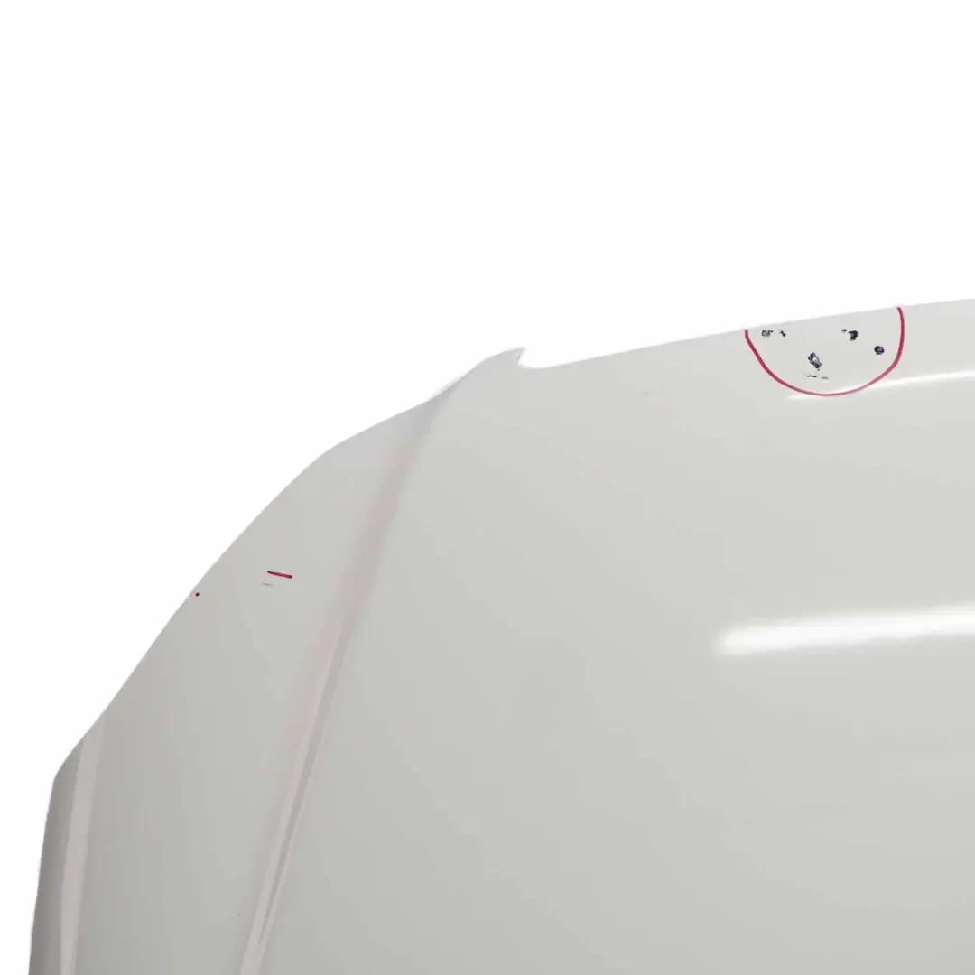 Maska Silnika Obsidian Black - 197 do Mercedes W204 o numerze A2048800957 Mercedes W204 Maska Silnika Obsidian Black - 197 - SKU A2048800957-DWM - Numer Części A2048800957