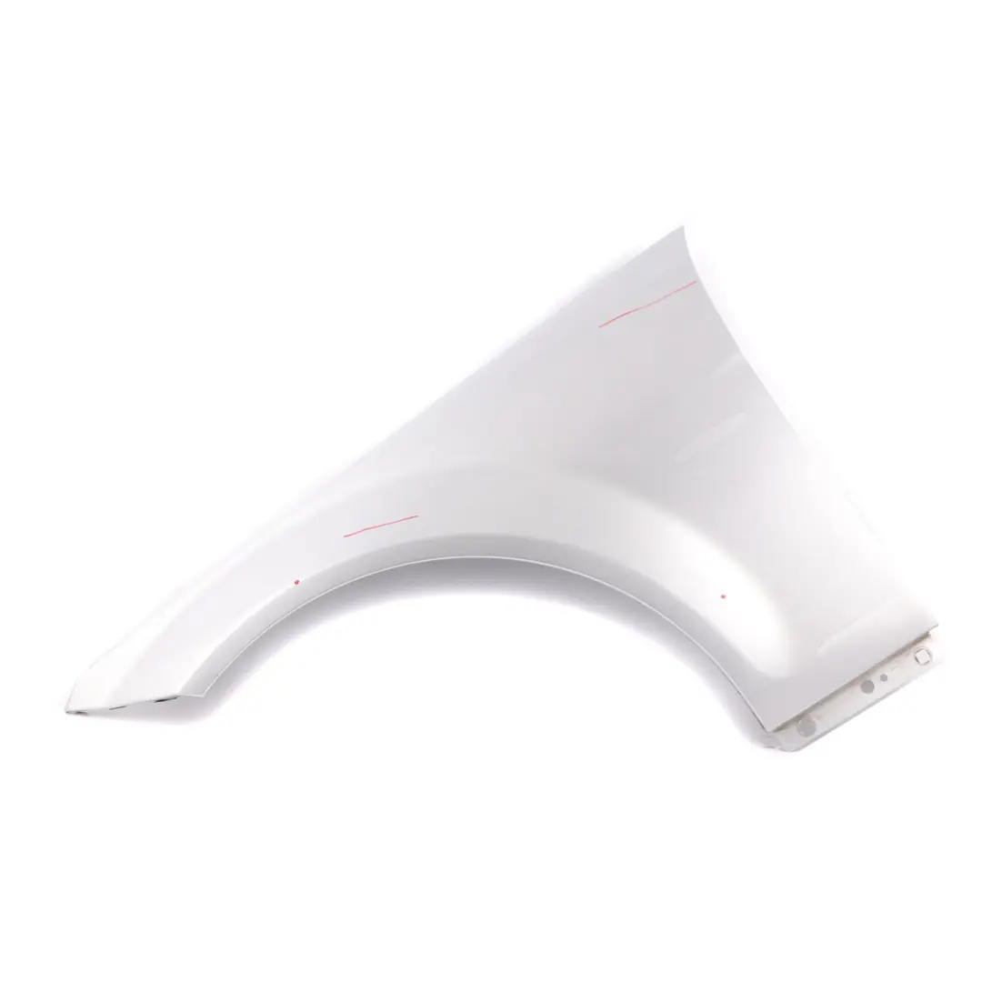 Alare Laterale Anteriore Sinistro Parafango Iridium Silver 775 per Mercedes W204 con numero di parte A2048801318 Mercedes W204 Alare Laterale Anteriore Sinistro Parafango Iridium Silver 775 - SKU A2048801318-IRS1 - Numero di parte A2048801318