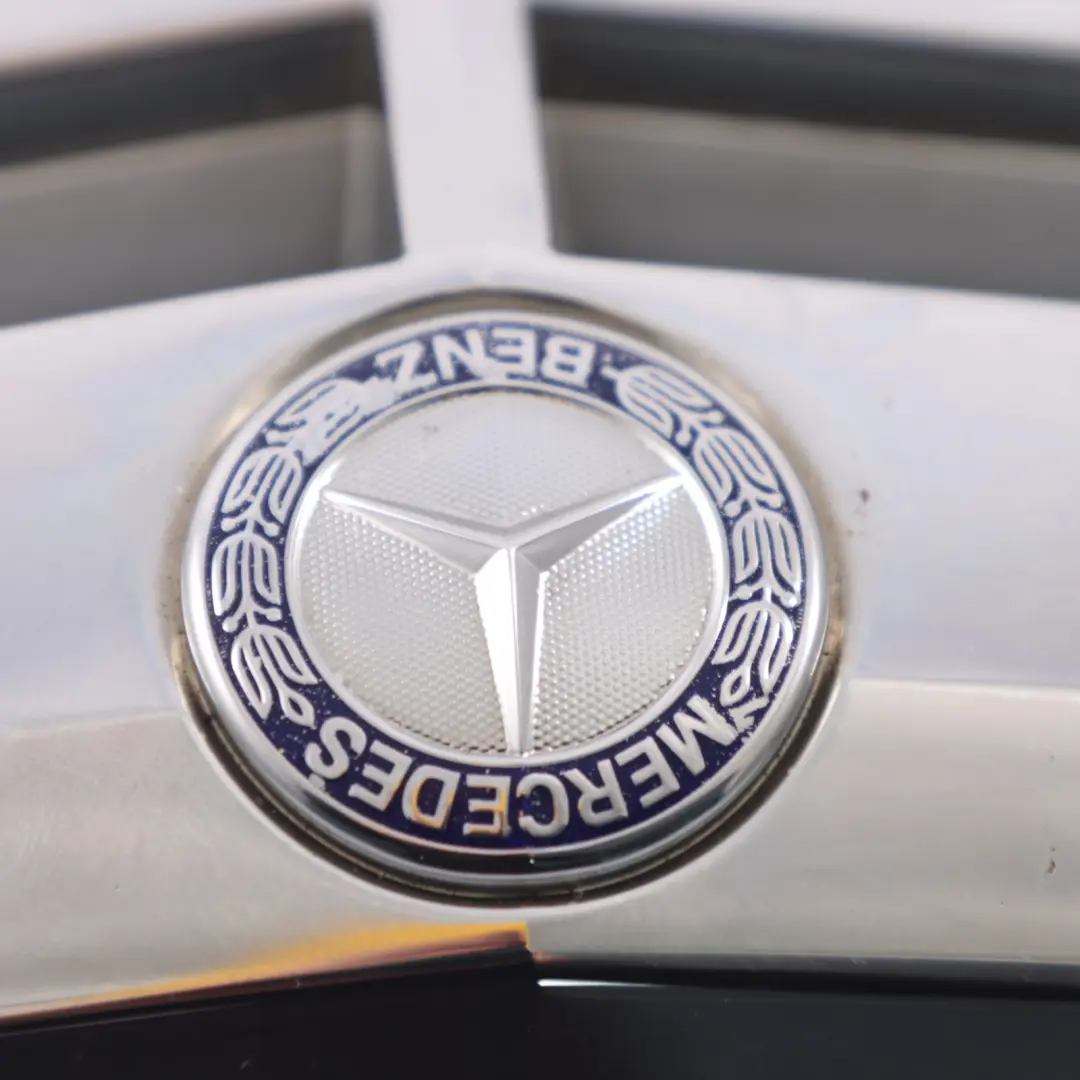 Capot Grille Cache-radiateur Panneau pour Mercedes W204 Elegance à propos du numéro de pièce A2048801883 Mercedes W204 Elegance Capot Grille Cache-radiateur Panneau - SKU A2048801883 - Numéro de pièce A2048801883