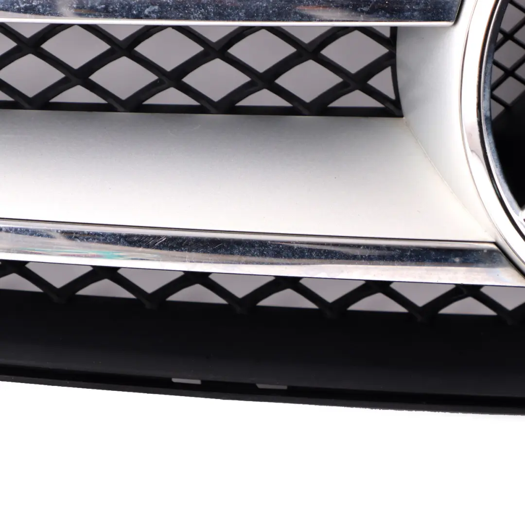 Coupé Cofano Griglia Radiatore Coprire Pannello Trim per Mercedes W204 con numero di parte A2048802183 Mercedes W204 Coupé Cofano Griglia Radiatore Coprire Pannello Trim - SKU A2048802183 - Numero di parte A2048802183