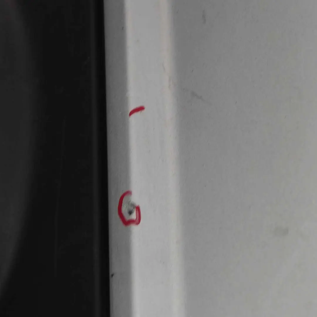 Zderzak Tylny AMG Iridium Silver 775 do Mercedes W204 o numerze A2048809347 Mercedes W204 Zderzak Tylny AMG Iridium Silver 775 - SKU A2048809347-IRS - Numer Części A2048809347