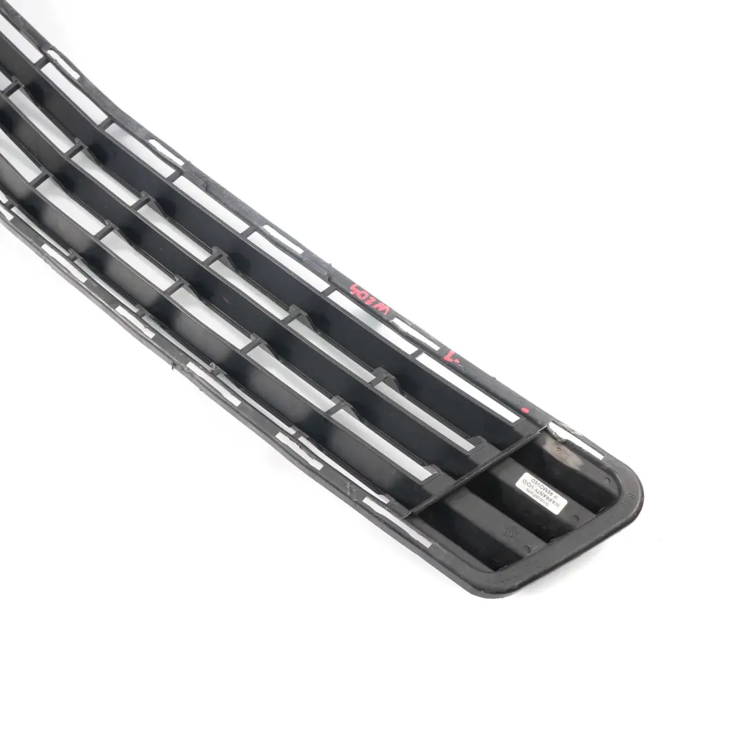 Mercedes W204 Pare-chocs Avant Grille Centrale Inferieure - SKU A2048850023 - Numéro de pièce A2048850023