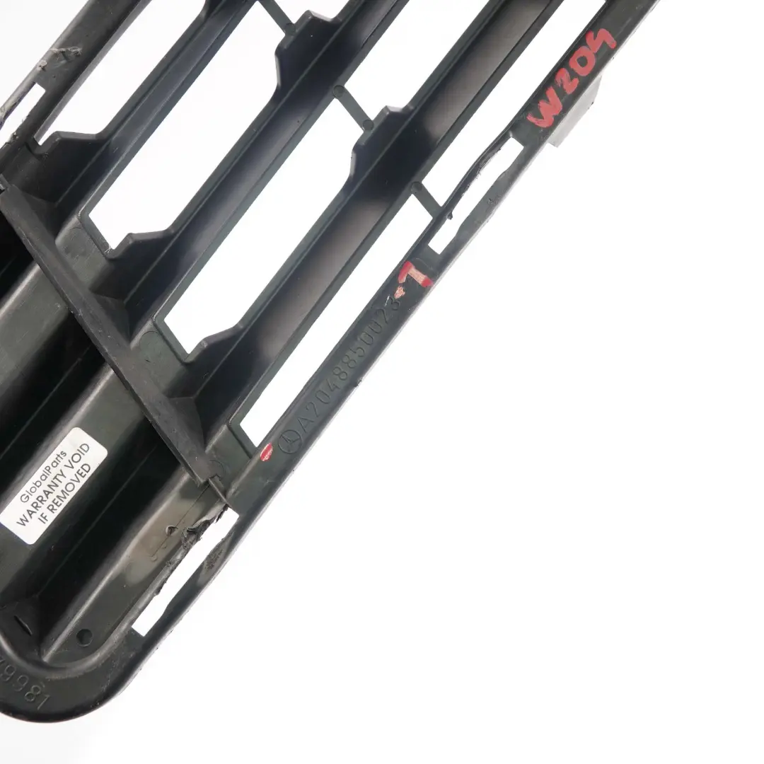 Kratka Środkowa Zderzaka Przód do Mercedes W204 o numerze A2048850023 Mercedes W204 Kratka Środkowa Zderzaka Przód - SKU A2048850023 - Numer Części A2048850023