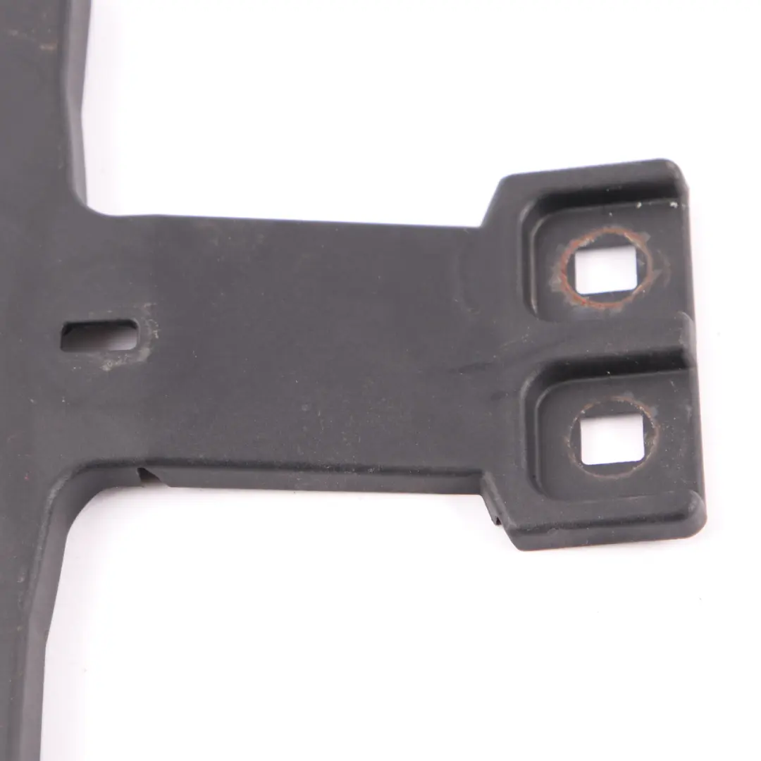 Griglia Radiatore Supporto Staffa Anteriore per Mercedes W204 con numero di parte A2048850136 Mercedes W204 Griglia Radiatore Supporto Staffa Anteriore - SKU A2048850136 - Numero di parte A2048850136