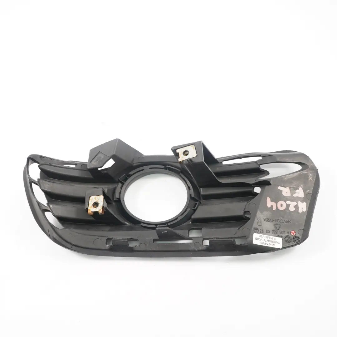 Mercedes W204 Calandre Droite Pour Feu Antibrouillard Avant - SKU A2048850223 - Numéro de pièce A2048850223