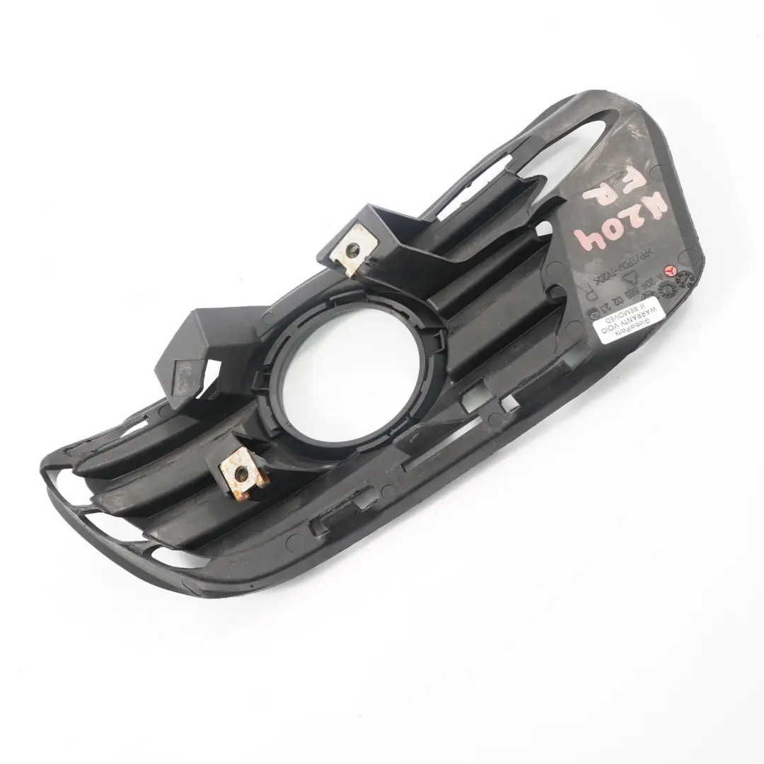Mercedes W204 Calandre Droite Pour Feu Antibrouillard Avant - SKU A2048850223 - Numéro de pièce A2048850223