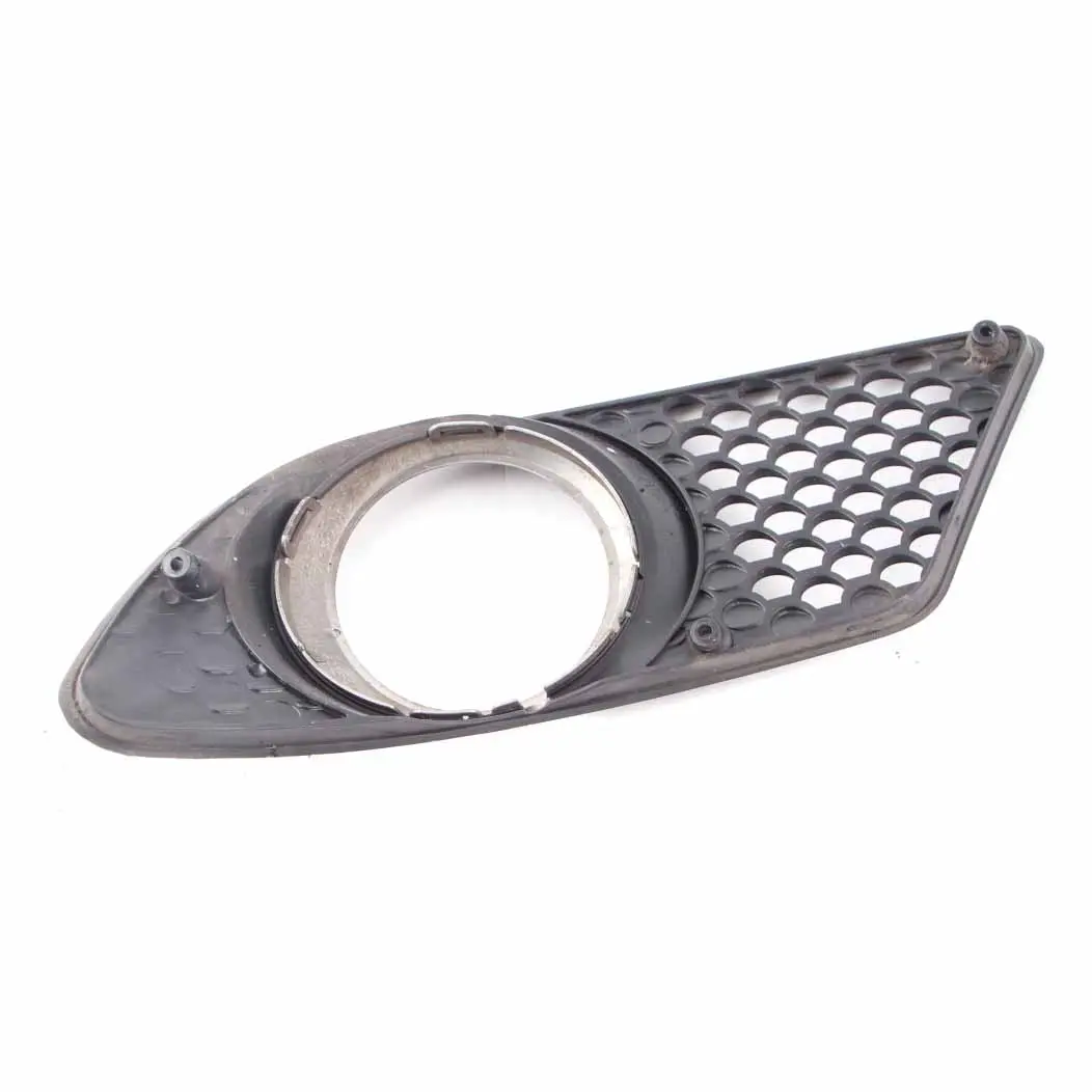 Paraurti anteriore Copertura Lampada sinistra Griglia per Mercedes W204 con numero di parte A2048850253 Mercedes W204 Paraurti anteriore Copertura Lampada sinistra Griglia - SKU A2048850253 - Numero di parte A2048850253