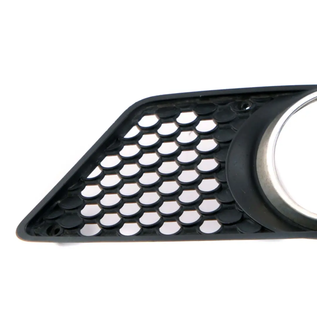 Paraurti Fendinebbia Copertura Lampada Griglia Anteriore Destra per Mercedes W204 con numero di parte A2048850353 Mercedes W204 Paraurti Fendinebbia Copertura Lampada Griglia Anteriore Destra - SKU A2048850353 - Numero di parte A2048850353