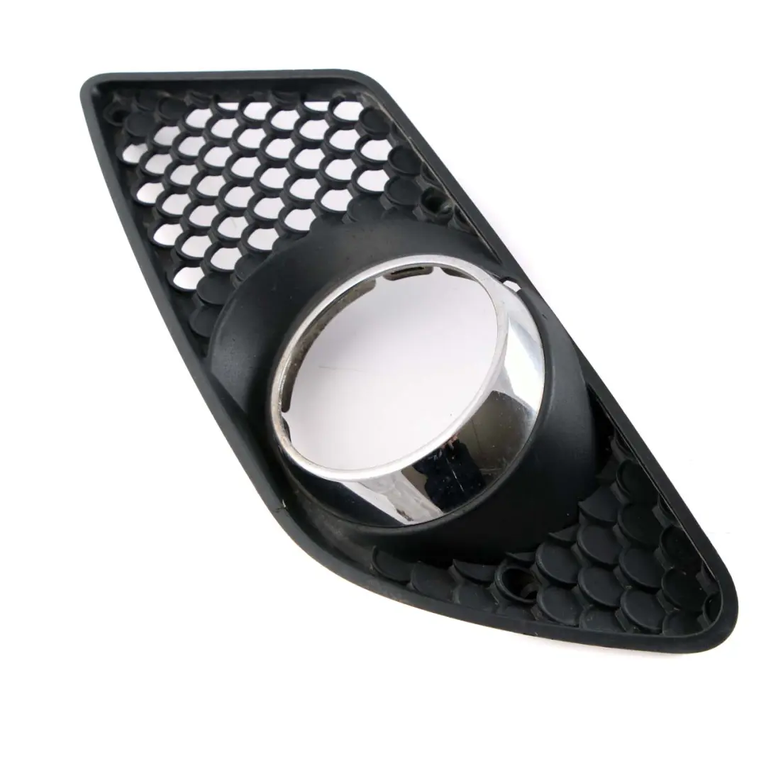 Parachoques Luz Antiniebla Rejilla Delantera Derecha para Mercedes W204 con número de pieza A2048850353 Mercedes W204 Parachoques Luz Antiniebla Rejilla Delantera Derecha - SKU A2048850353 - Número de pieza A2048850353