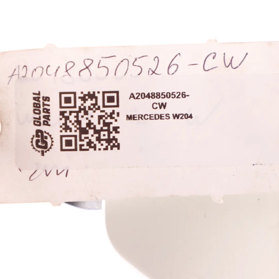 Zaślepka Haka Zderzaka Przednia Przód Biała do Mercedes W204 AMG o numerze A2048850526 Mercedes W204 AMG Zaślepka Haka Zderzaka Przednia Przód Biała - SKU A2048850526-CW - Numer Części A2048850526
