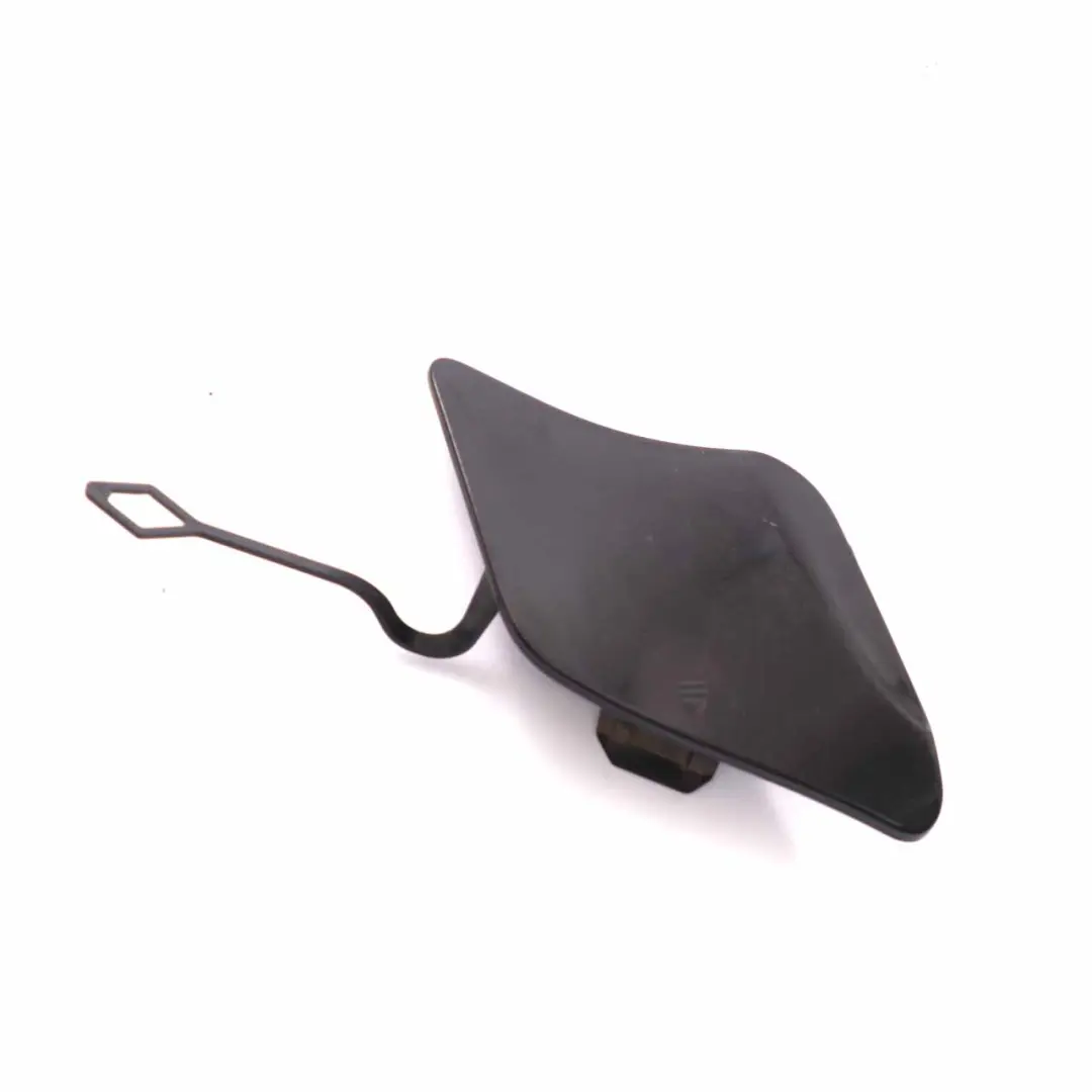 Zaślepka Haka Przód Czarny do Mercedes W204 AMG o numerze A2048850526 Mercedes W204 AMG Zaślepka Haka Przód Czarny - SKU A2048850526-OB - Numer Części A2048850526