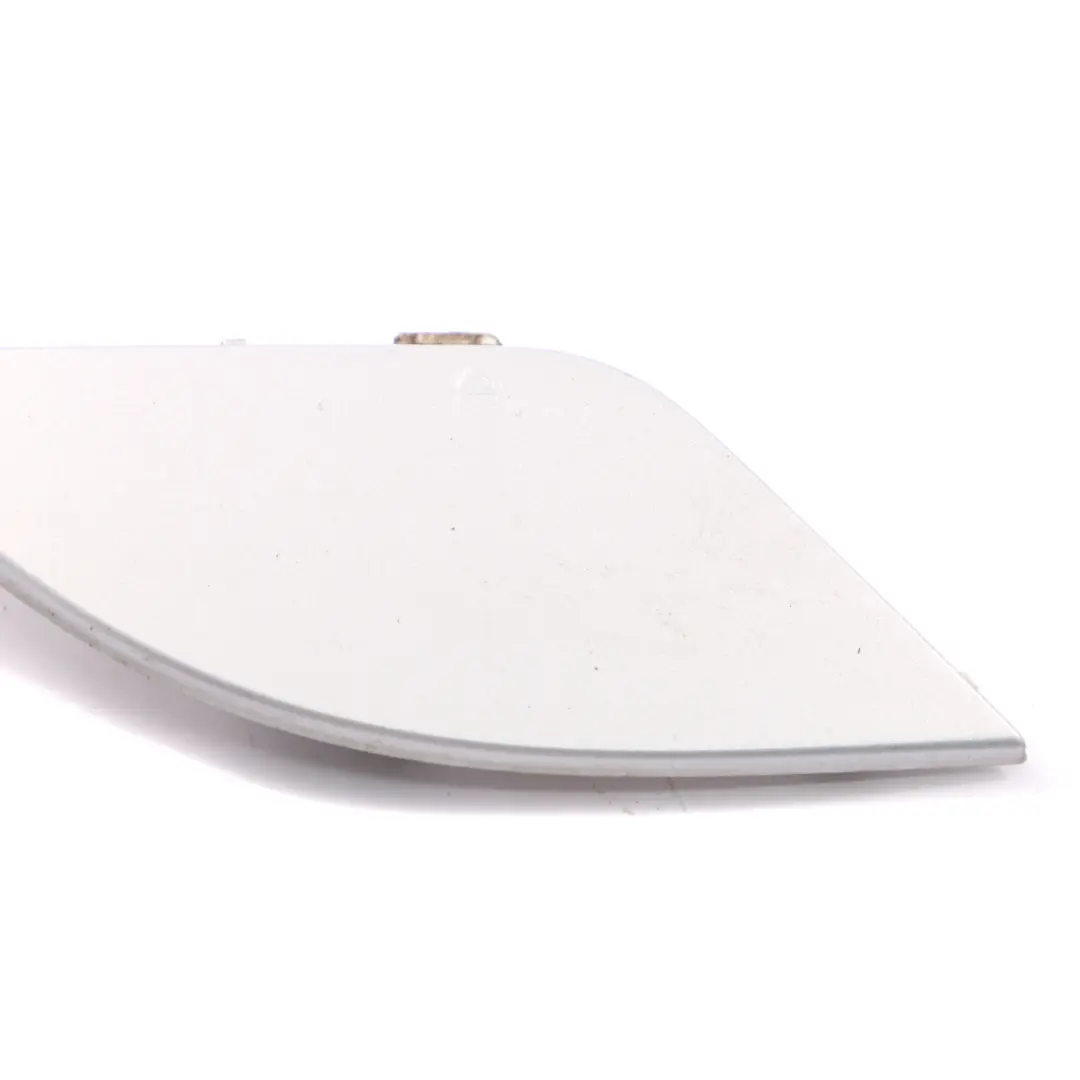 Paraurti posteriore Gancio traino Iridium Argento 775 per Mercedes W204 con numero di parte A2048850823 Mercedes W204 Paraurti posteriore Gancio traino Iridium Argento 775 - SKU A2048850823-IRS - Numero di parte A2048850823