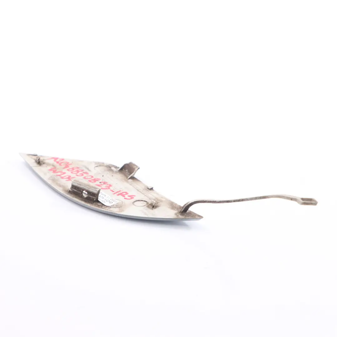 Parachoques trasero Ojo Gancho Tapa Iridium Plata 775 para Mercedes W204 con número de pieza A2048850823 Mercedes W204 Parachoques trasero Ojo Gancho Tapa Iridium Plata 775 - SKU A2048850823-IRS - Número de pieza A2048850823