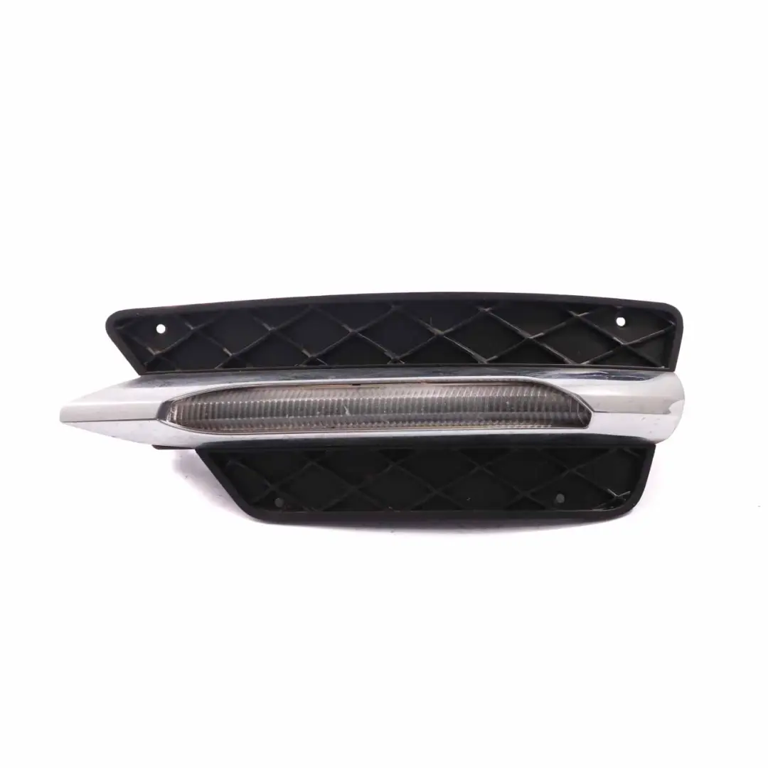 pare-chocs avant grille fermée DRL LED Lamp gauche pour Mercedes W204 à propos du numéro de pièce A2048851353 Mercedes W204 pare-chocs avant grille fermée DRL LED Lamp gauche - SKU A2048851353 - Numéro de pièce A2048851353