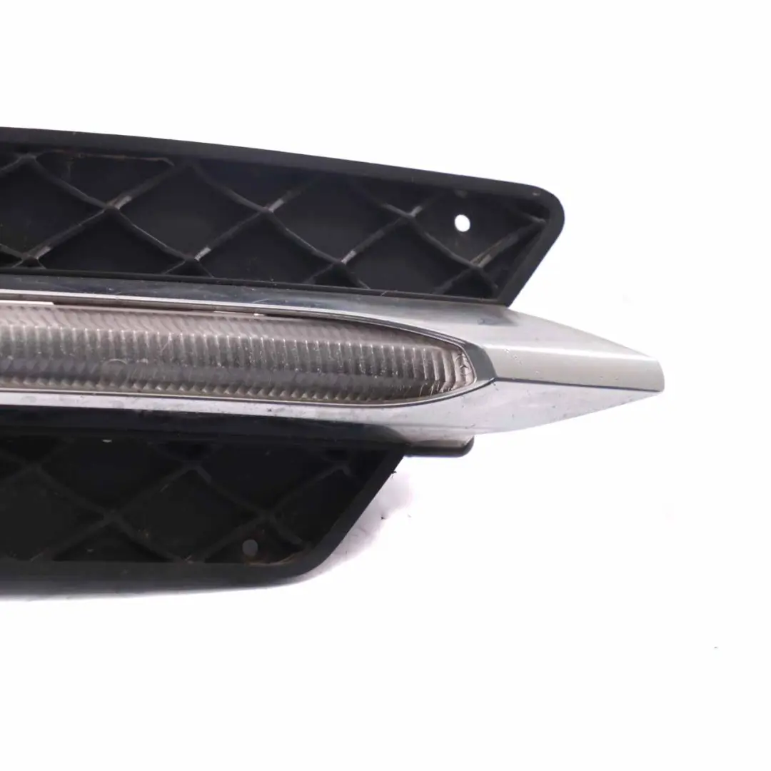 Mercedes W204 Frontstoßstange Geschlossenes Gitter Rahmen DRL LED Lampe Rechts - SKU A2048851453-1 - Teilenummer A2048851453