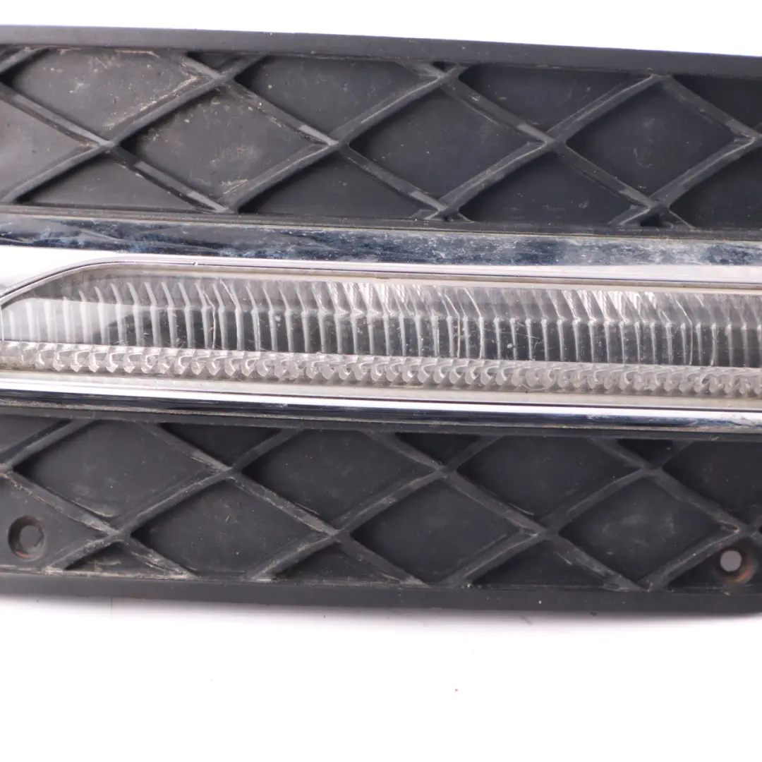 Mercedes W204 Frontstoßstange Geschlossenes Gitter Rahmen DRL LED Lampe Rechts - SKU A2048851453-2 - Teilenummer A2048851453