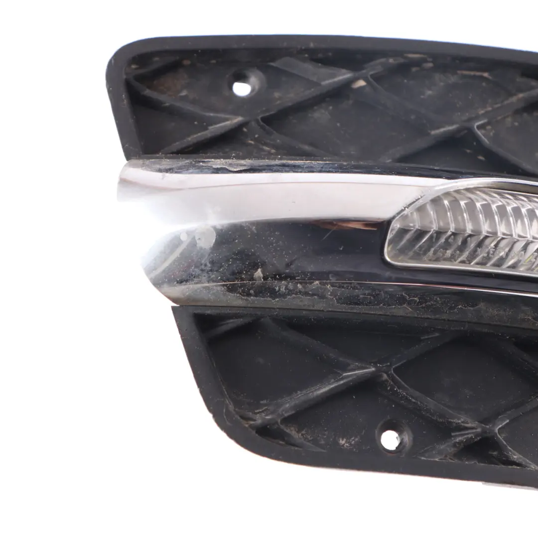 Frontstoßstange Geschlossenes Gitter Rahmen DRL LED Lampe Rechts für Mercedes W204 mit Teilenummer A2048851453 Mercedes W204 Frontstoßstange Geschlossenes Gitter Rahmen DRL LED Lampe Rechts - SKU A2048851453-2 - Teilenummer A2048851453