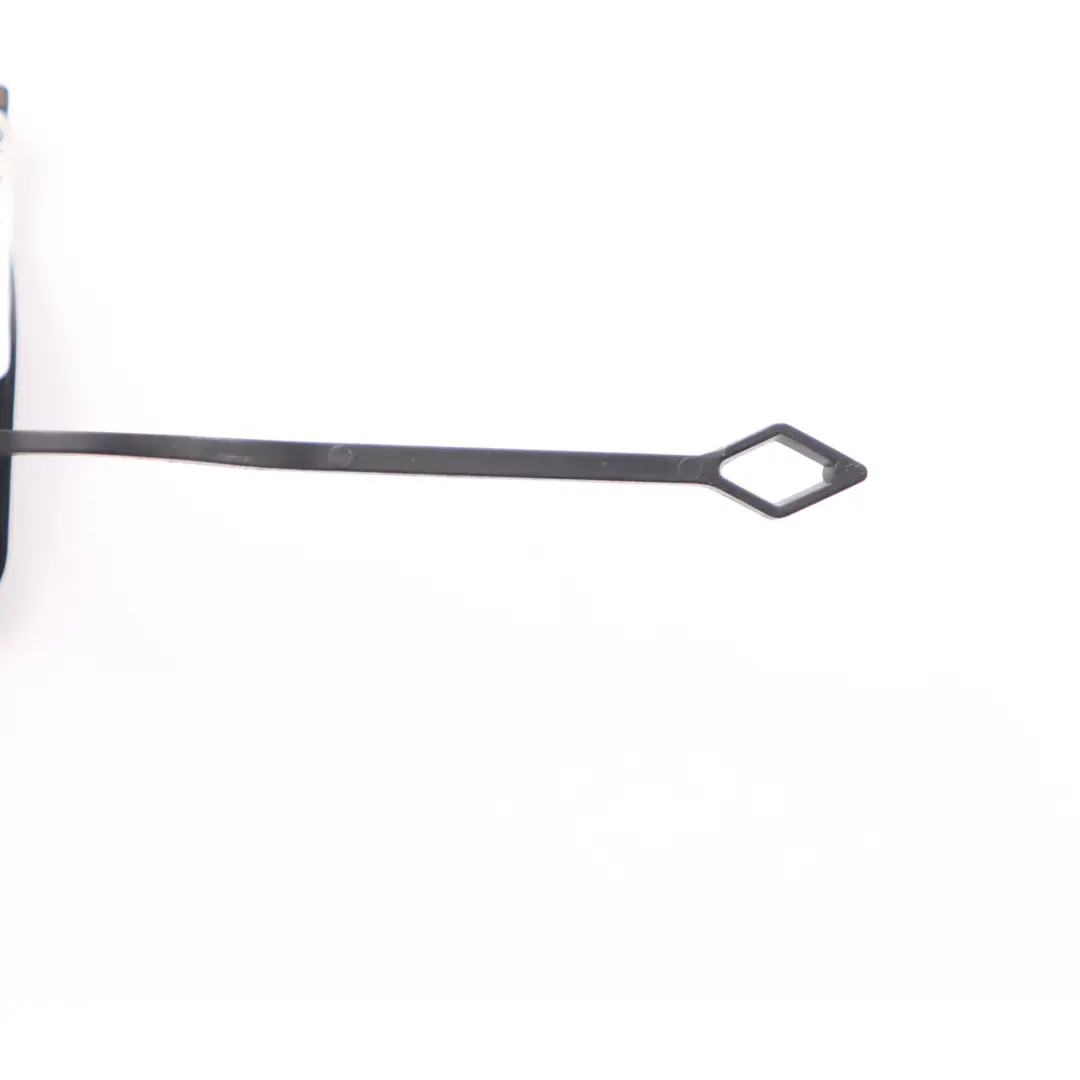 Osłona Zaślepka Haka Holowniczego Tylny Zderzak Obsidian 197 do Mercedes W204 o numerze A2048856223 Mercedes W204 Osłona Zaślepka Haka Holowniczego Tylny Zderzak Obsidian 197 - SKU A2048856223-OB - Numer Części A2048856223