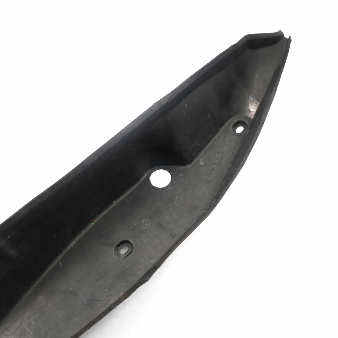 Mercedes W204 Panneau Lateral Garde-Boue Cache-Poussiere Gauche - SKU A2048890225 - Numéro de pièce A2048890225