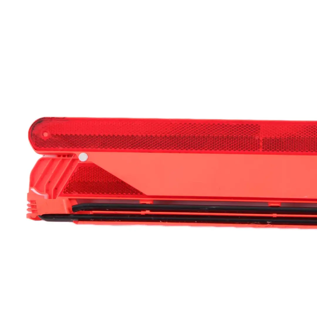 Mercedes W204 W207 W212 Triangle De Signalisation De Danger - SKU A2048900197 - Numéro de pièce A2048900197