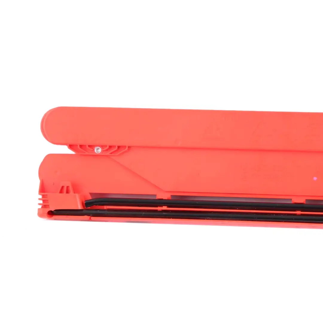 W207 W212 Triangle De Signalisation De Danger pour Mercedes W204 à propos du numéro de pièce A2048900197 Mercedes W204 W207 W212 Triangle De Signalisation De Danger - SKU A2048900197 - Numéro de pièce A2048900197