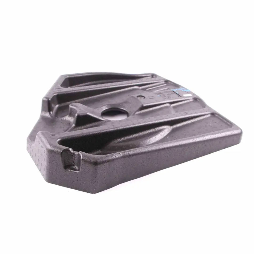 Mercedes W204 C63 AMG Uchwyt Koła Zapasowego - SKU A2048980181 - Numer Części A2048980181