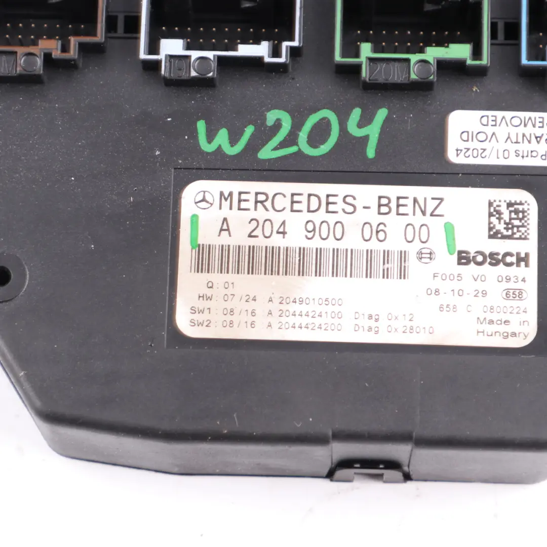 Modulo SAM Unità Controllo Relè Scatola Fusibili per Mercedes W204 con numero di parte A2049000600 Mercedes W204 Modulo SAM Unità Controllo Relè Scatola Fusibili - SKU A2049000600 - Numero di parte A2049000600