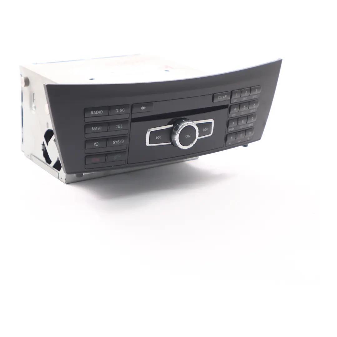 COMAND Navegación CD Player Radio Navi para Mercedes W204 con número de pieza A2049003609 Mercedes W204 COMAND Navegación CD Player Radio Navi - SKU A2049003609-1 - Número de pieza A2049003609