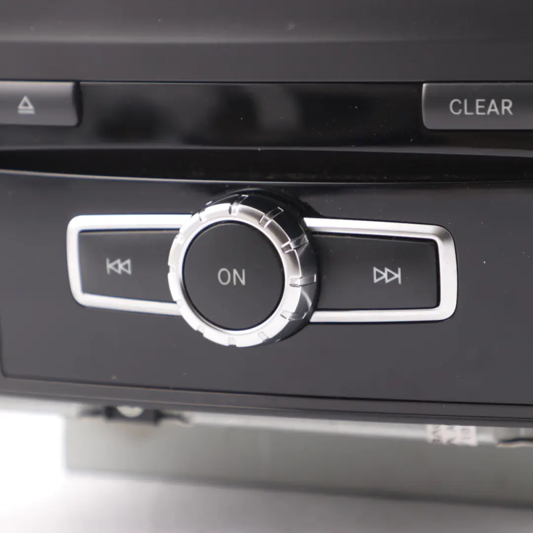 Mercedes W204 Navigazione Lettore CD COMAND Radio Unità Principale - SKU A2049004306 - Numero di parte A2049004306