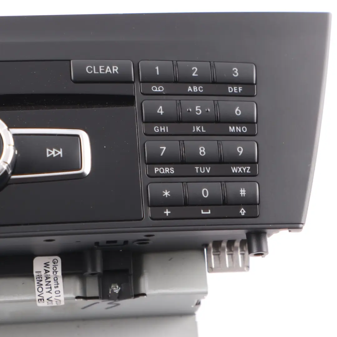 Navigation CD Spieler COMAND Radio Sat Nav Hauptgerät für Mercedes W204 mit Teilenummer A2049004306 Mercedes W204 Navigation CD Spieler COMAND Radio Sat Nav Hauptgerät - SKU A2049004306 - Teilenummer A2049004306