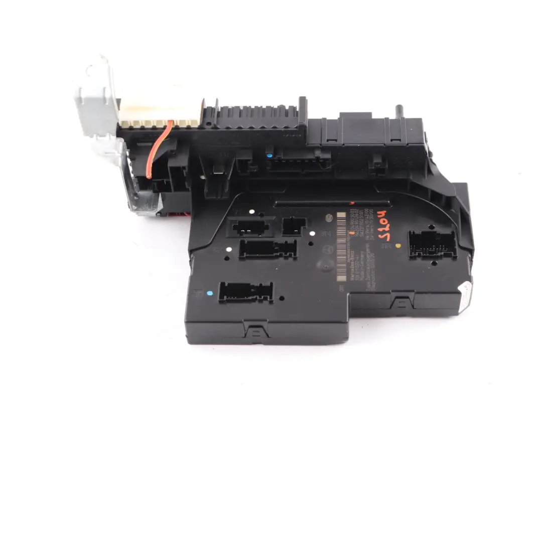 Fuse Box Rear SAM Module Control Unit to Mercedes S204 Estate with Part number A2049005003 Mercedes S204 Estate Fuse Box Rear SAM Module Control Unit - SKU A2049005003 - Part number A2049005003