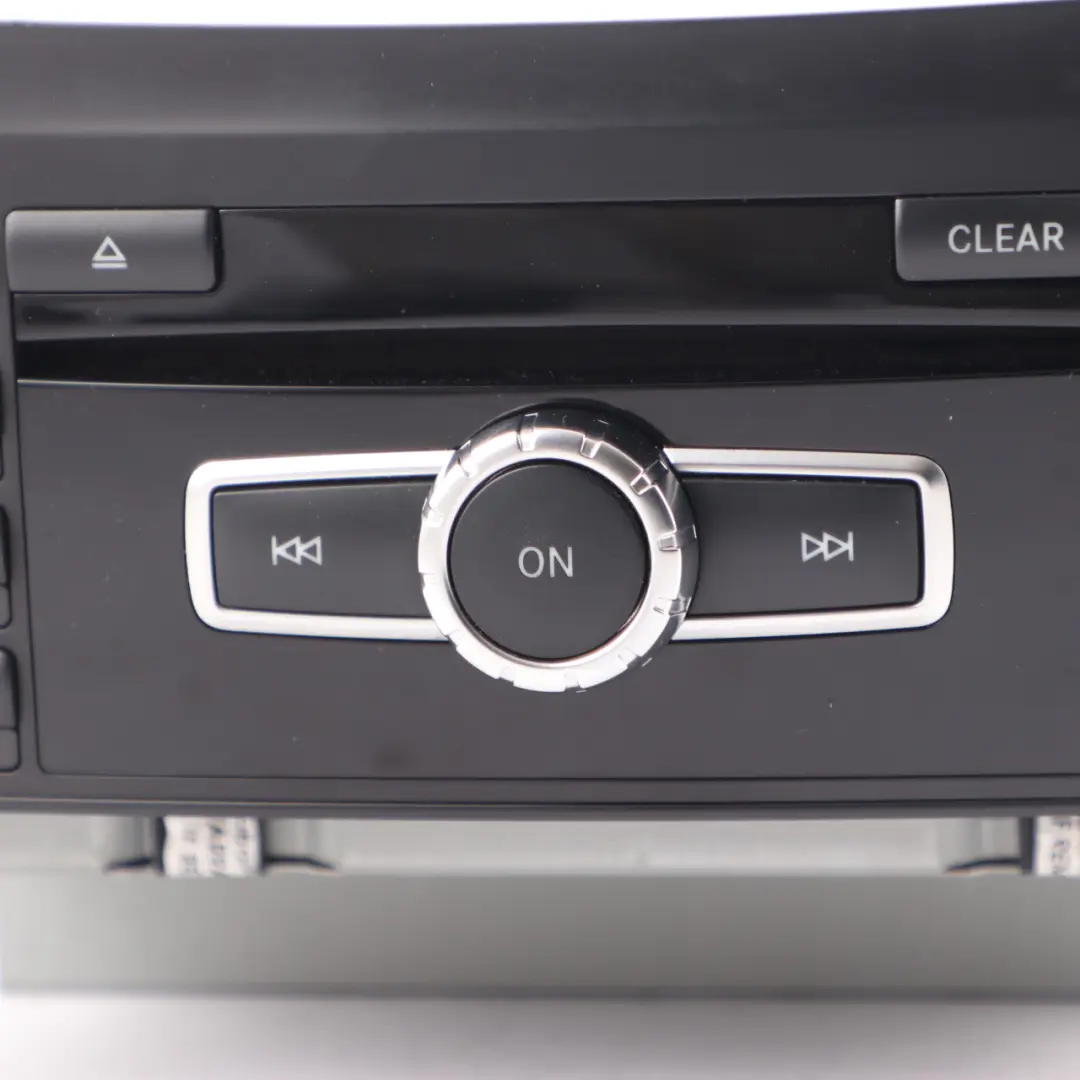 Navegación CD Player Radio Stereo Sat Nav Head Unit para Mercedes W204 con número de pieza A2049005112 Mercedes W204 Navegación CD Player Radio Stereo Sat Nav Head Unit - SKU A2049005112-1 - Número de pieza A2049005112