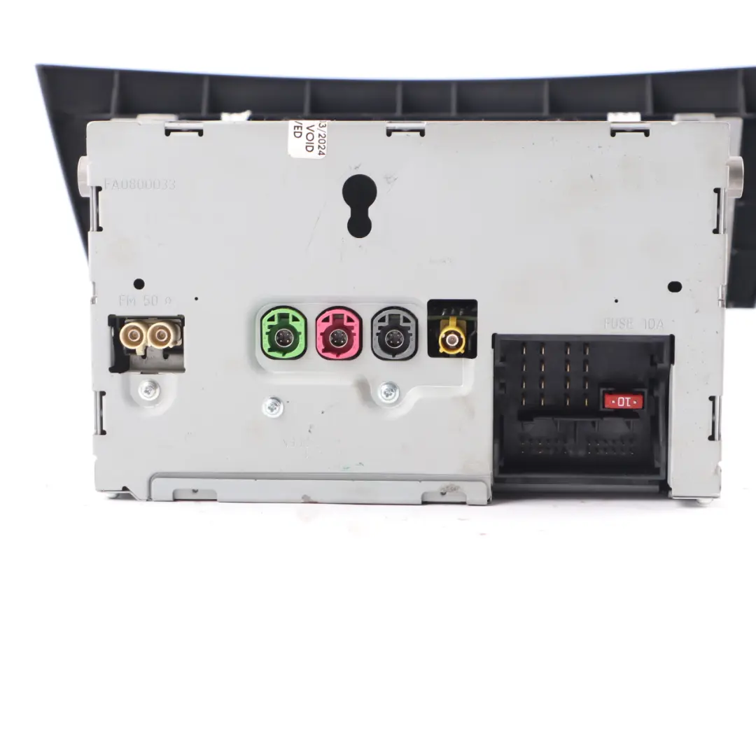 Mercedes W204 Nawigacja Radioodtwarzacz CD Radio - SKU A2049005112-1 - Numer Części A2049005112
