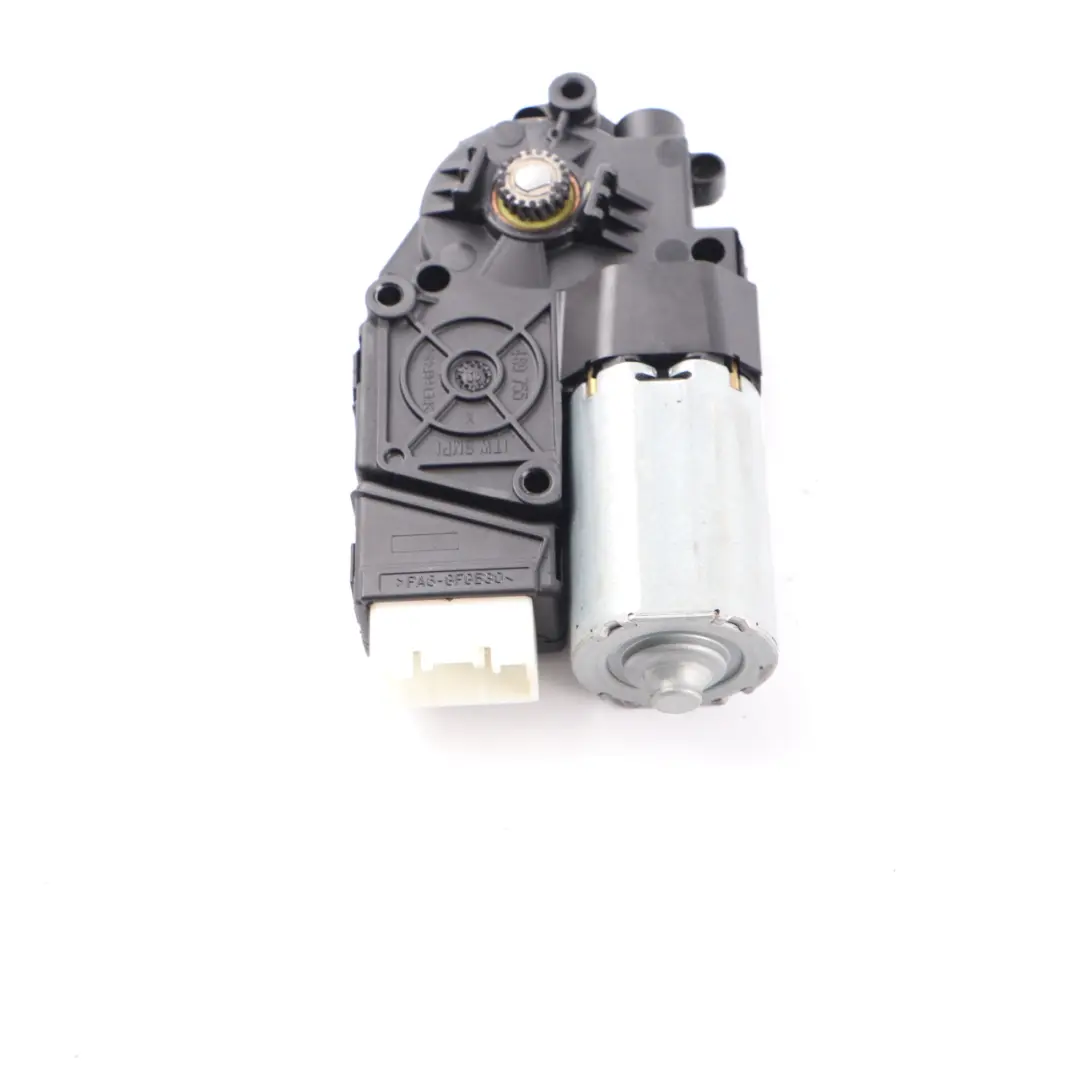 Tetto panoramico scorrevole Motore controllo per Mercedes S204 W204 con numero di parte A2049005310 Mercedes S204 W204 Tetto panoramico scorrevole Motore controllo - SKU A2049005310 - Numero di parte A2049005310