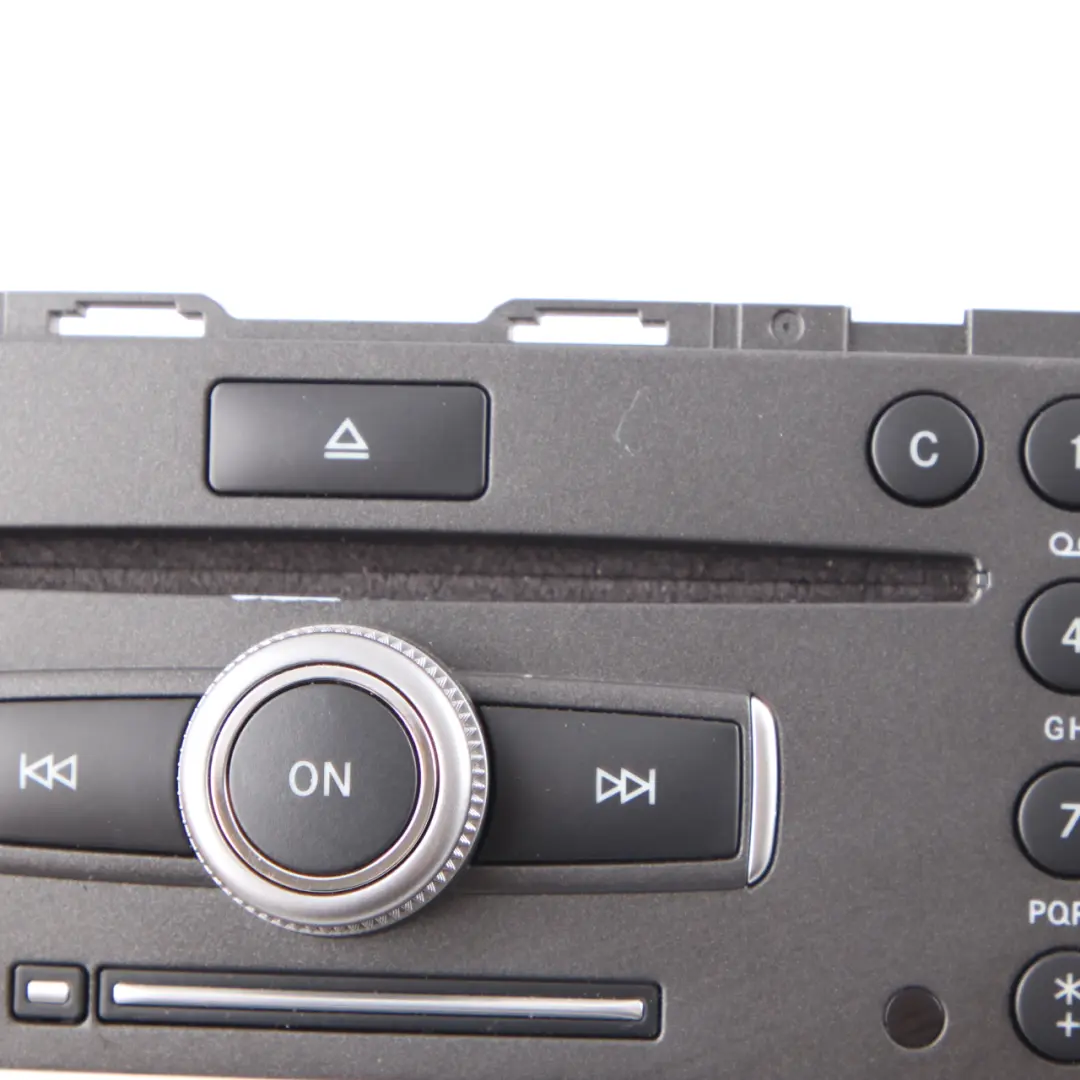 Navigation CD Player COMAND Radio Sat Nav Head Unit to Mercedes W204 with Part number A2049005903 Mercedes W204 Navigation CD Player COMAND Radio Sat Nav Head Unit - SKU A2049005903 - Part number A2049005903