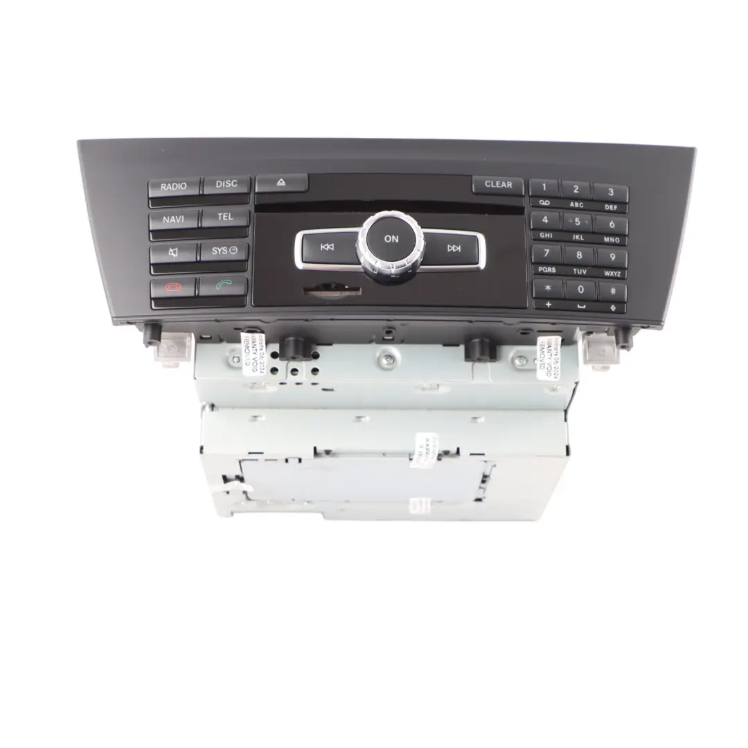 Navigation CD Spieler Radio Stereo Sat Nav Hauptgerät für Mercedes W204 mit Teilenummer A2049006009 Mercedes W204 Navigation CD Spieler Radio Stereo Sat Nav Hauptgerät - SKU A2049006009 - Teilenummer A2049006009
