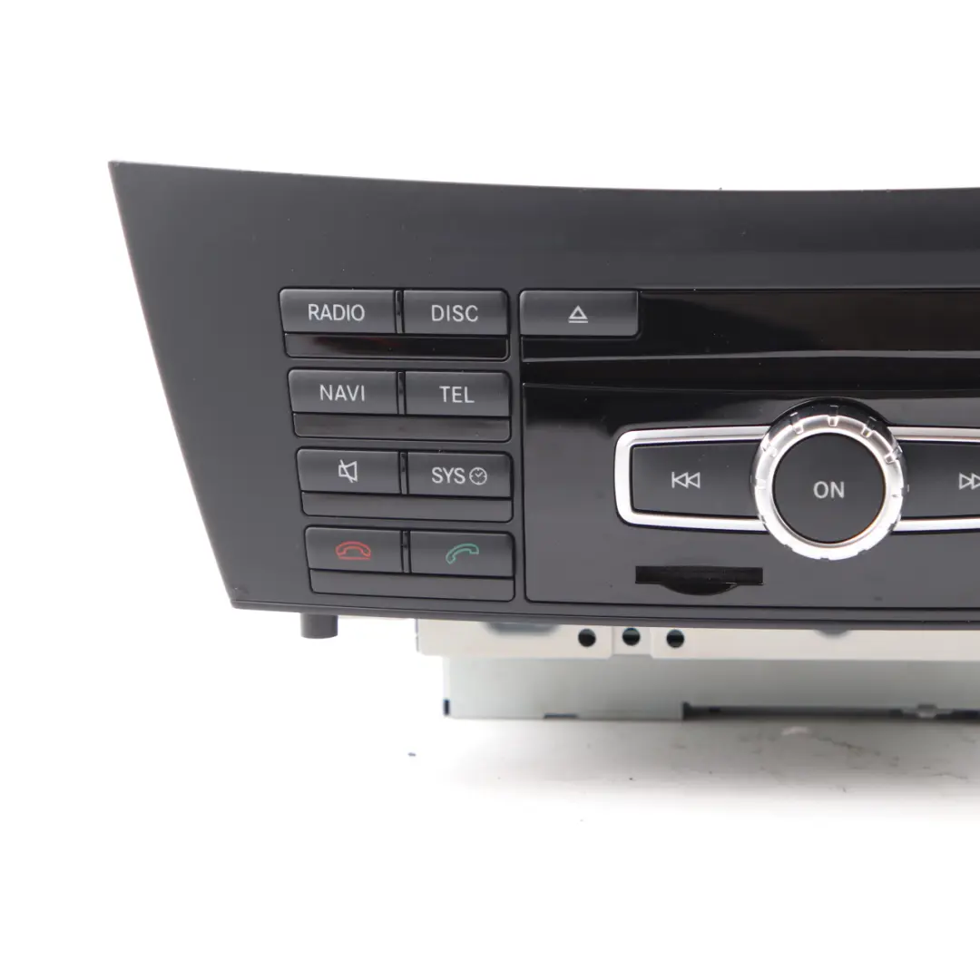 COMAND Navigation CD Player Radio Sat Nav Head Unit to Mercedes W204 with Part number A2049006909 Mercedes W204 COMAND Navigation CD Player Radio Sat Nav Head Unit - SKU A2049006909 - Part number A2049006909