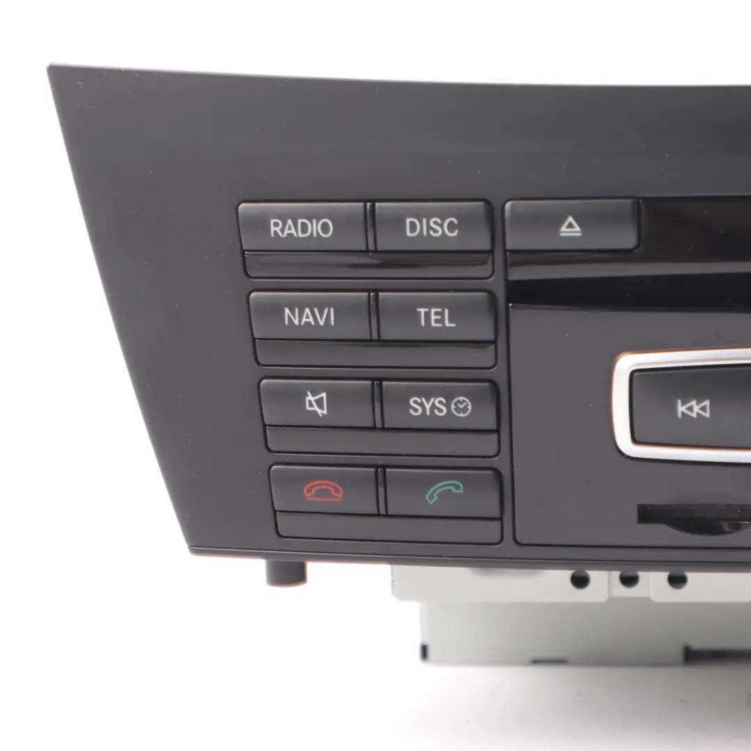 Navigation CD Player Radio Stereo Sat Nav Einheit für Mercedes W204 mit Teilenummer A2049007111 Mercedes W204 Navigation CD Player Radio Stereo Sat Nav Einheit - SKU A2049007111 - Teilenummer A2049007111
