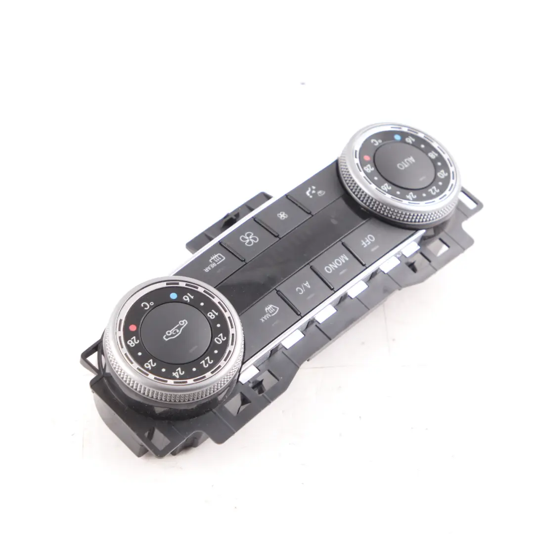 Mercedes W204 Panneau de Contrôle de Climatisation Interrupteur - SKU A2049009104 - Numéro de pièce A2049009104
