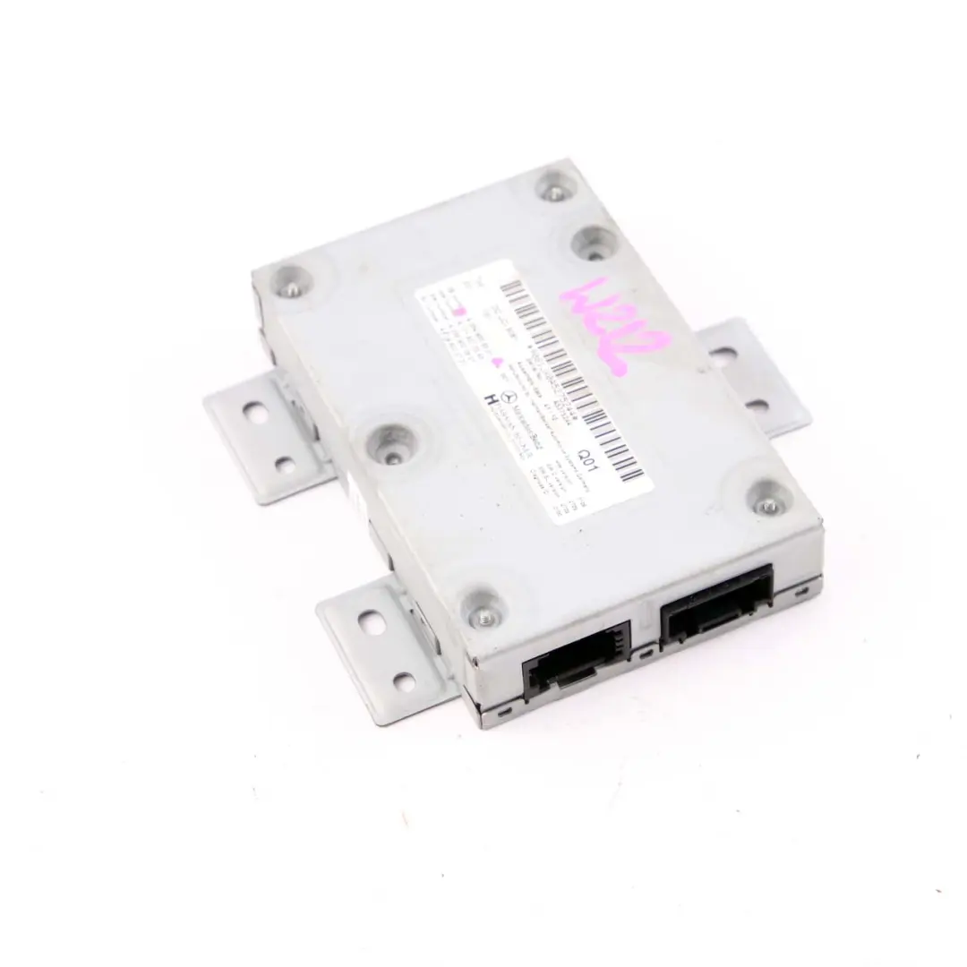Mercedes W212 Media Interface Control Unit Módulo Multimedia - SKU A2049009301 - Número de pieza A2049009301