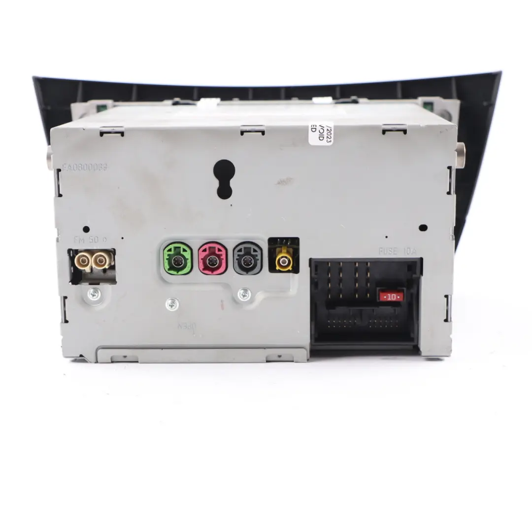 Player Radioodtwarzacz Stereo Sat Nav do Mercedes W204 CD o numerze A2049009410 Mercedes W204 CD Player Radioodtwarzacz Stereo Sat Nav - SKU A2049009410 - Numer Części A2049009410