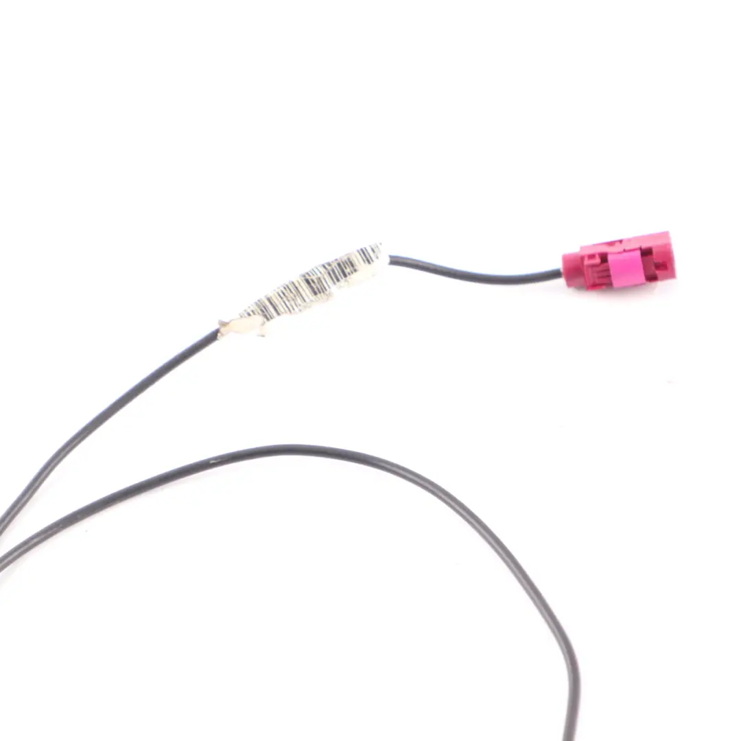 Antena Techo Centro Trasera Base Cable Plug para Mercedes W204 con número de pieza A2049050136 Mercedes W204 Antena Techo Centro Trasera Base Cable Plug - SKU A2049050136 - Número de pieza A2049050136