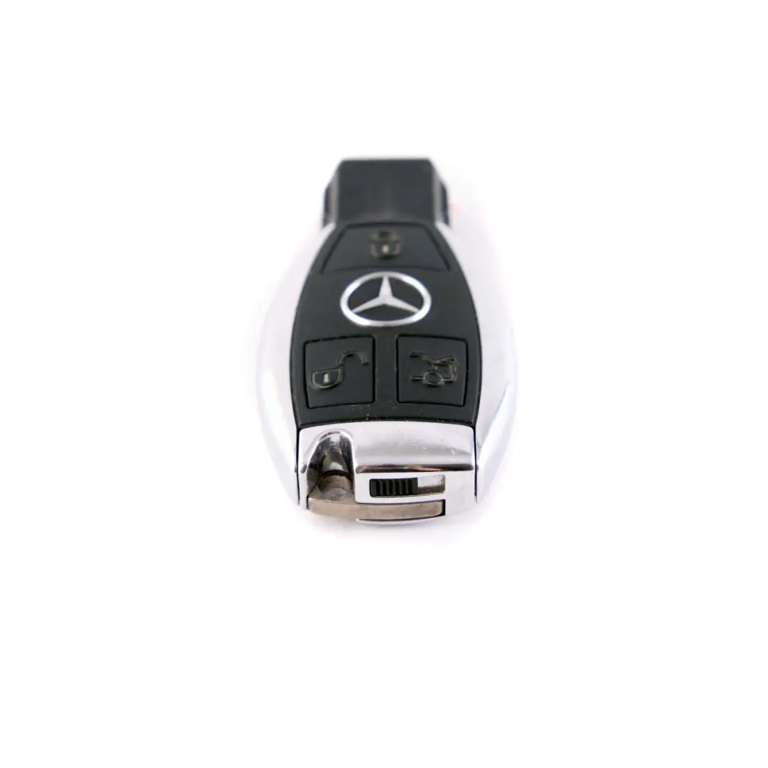 Mercedes W204 W212 W221 Radio télécommande bouton clé sans clé - SKU A2049050804 - Numéro de pièce A2049050804